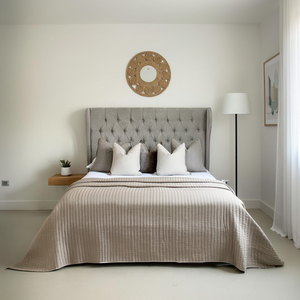 Islington Chesterfield Bed thumbnail 2